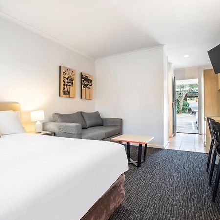 Burvale Hotel Nunawading Экстерьер фото