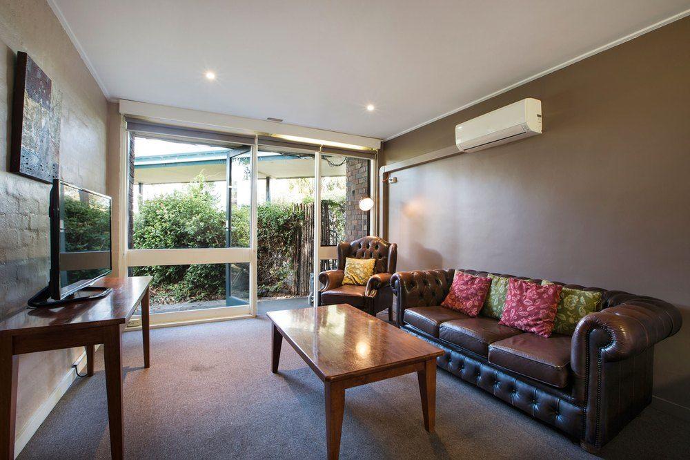 Burvale Hotel Nunawading Экстерьер фото