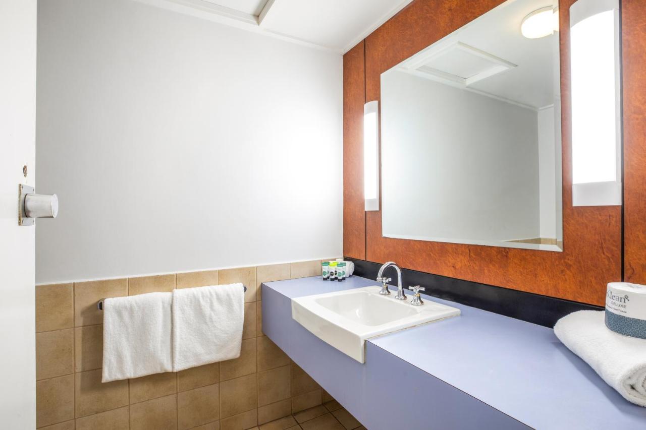 Burvale Hotel Nunawading Экстерьер фото