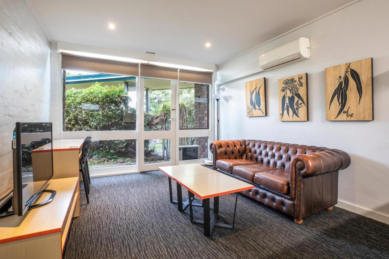 Burvale Hotel Nunawading Экстерьер фото