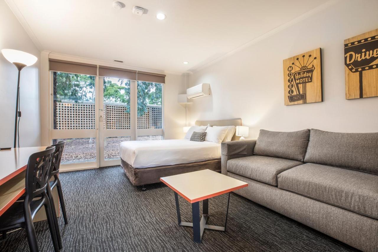Burvale Hotel Nunawading Экстерьер фото