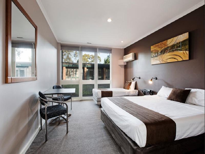 Burvale Hotel Nunawading Экстерьер фото