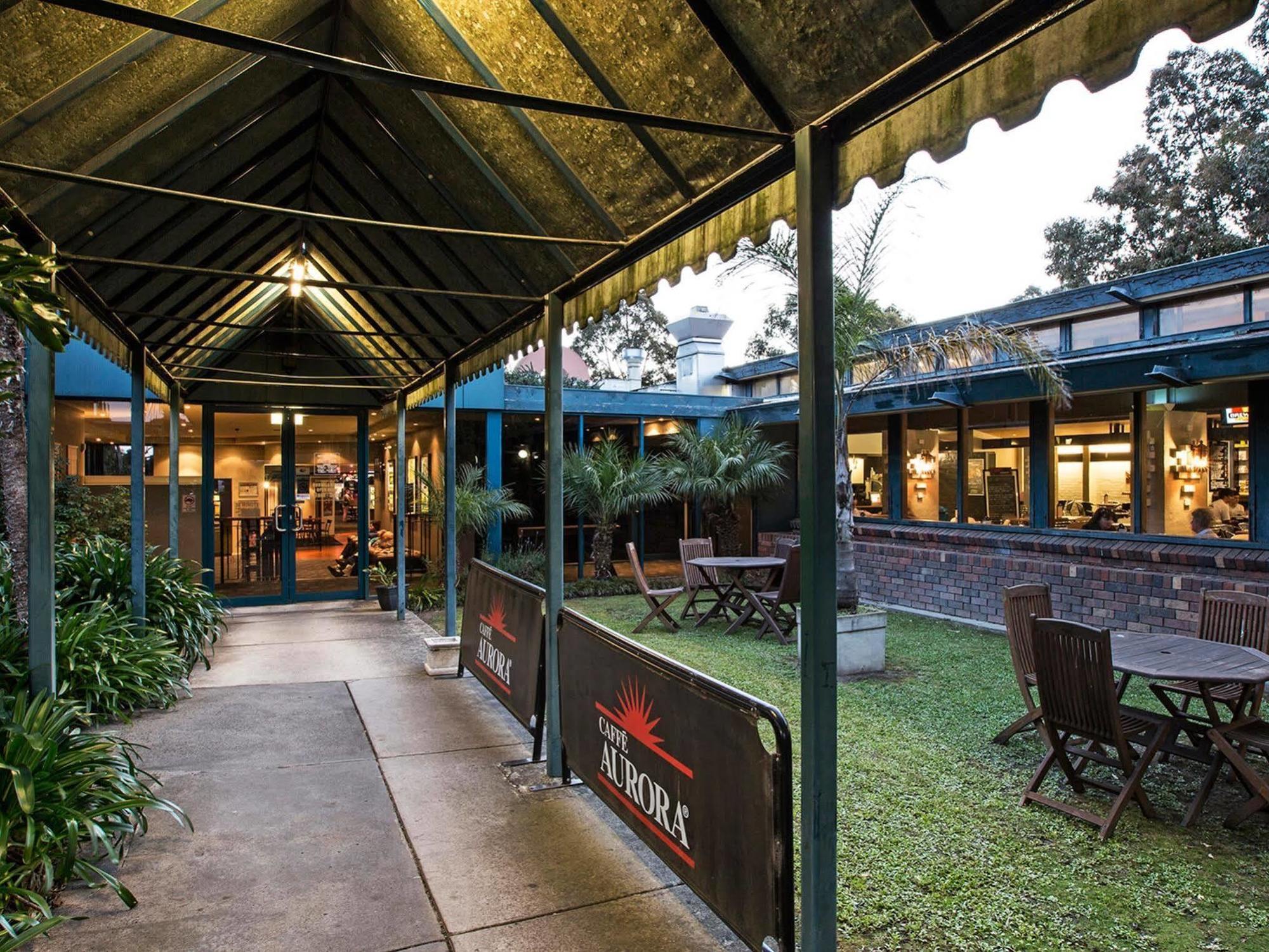 Burvale Hotel Nunawading Экстерьер фото