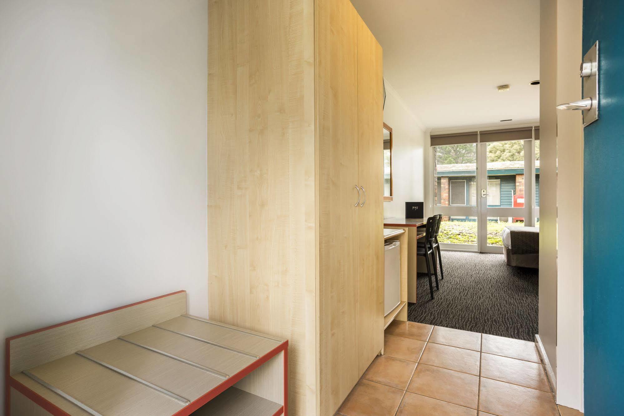 Burvale Hotel Nunawading Экстерьер фото